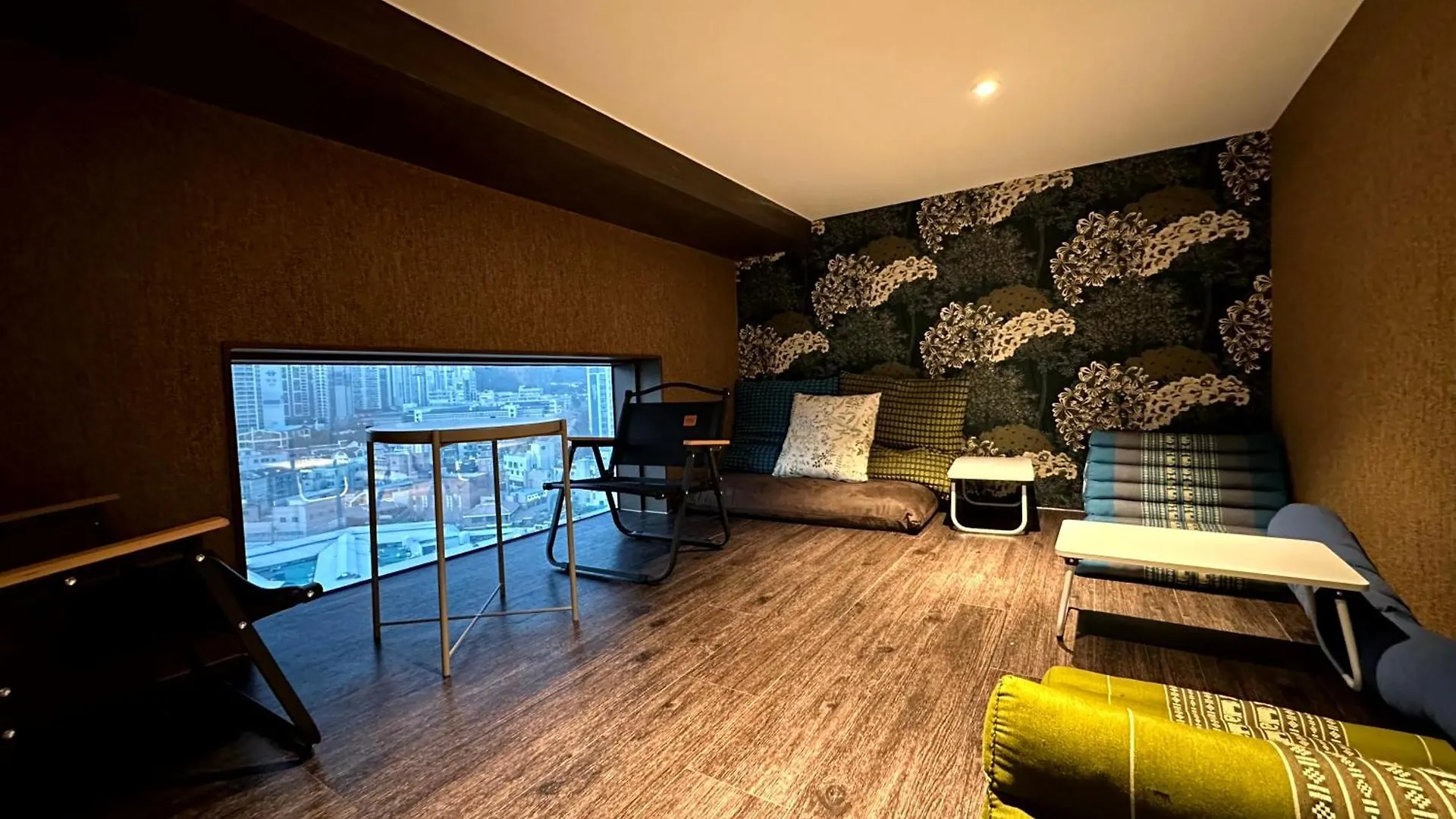 Nomad Live Hostel Busan