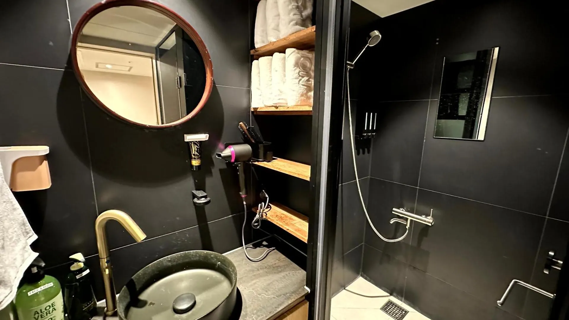 Nomad Live Hostel Busan 0*,  South Korea
