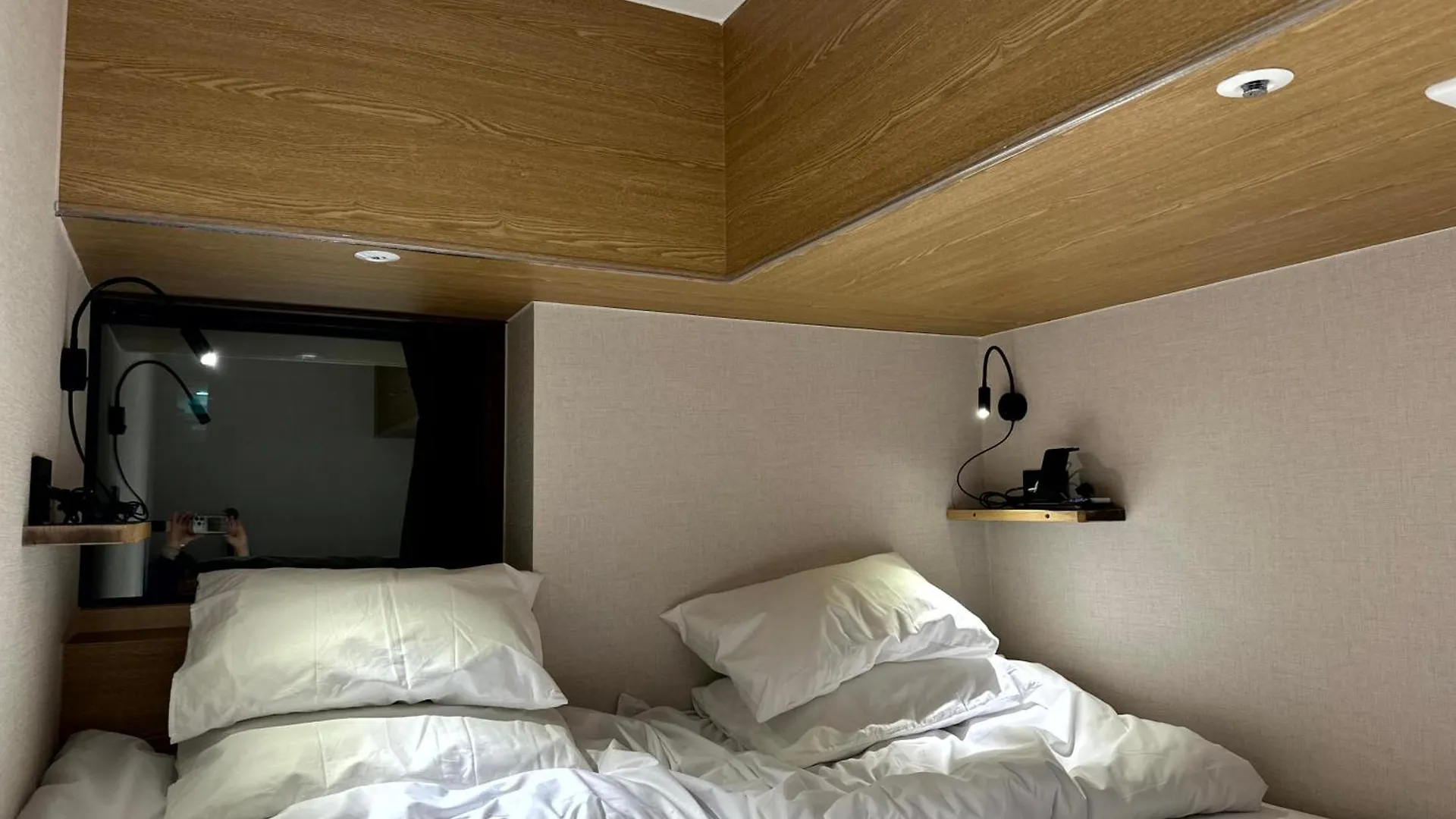 Nomad Live Hostel Busan 0*,