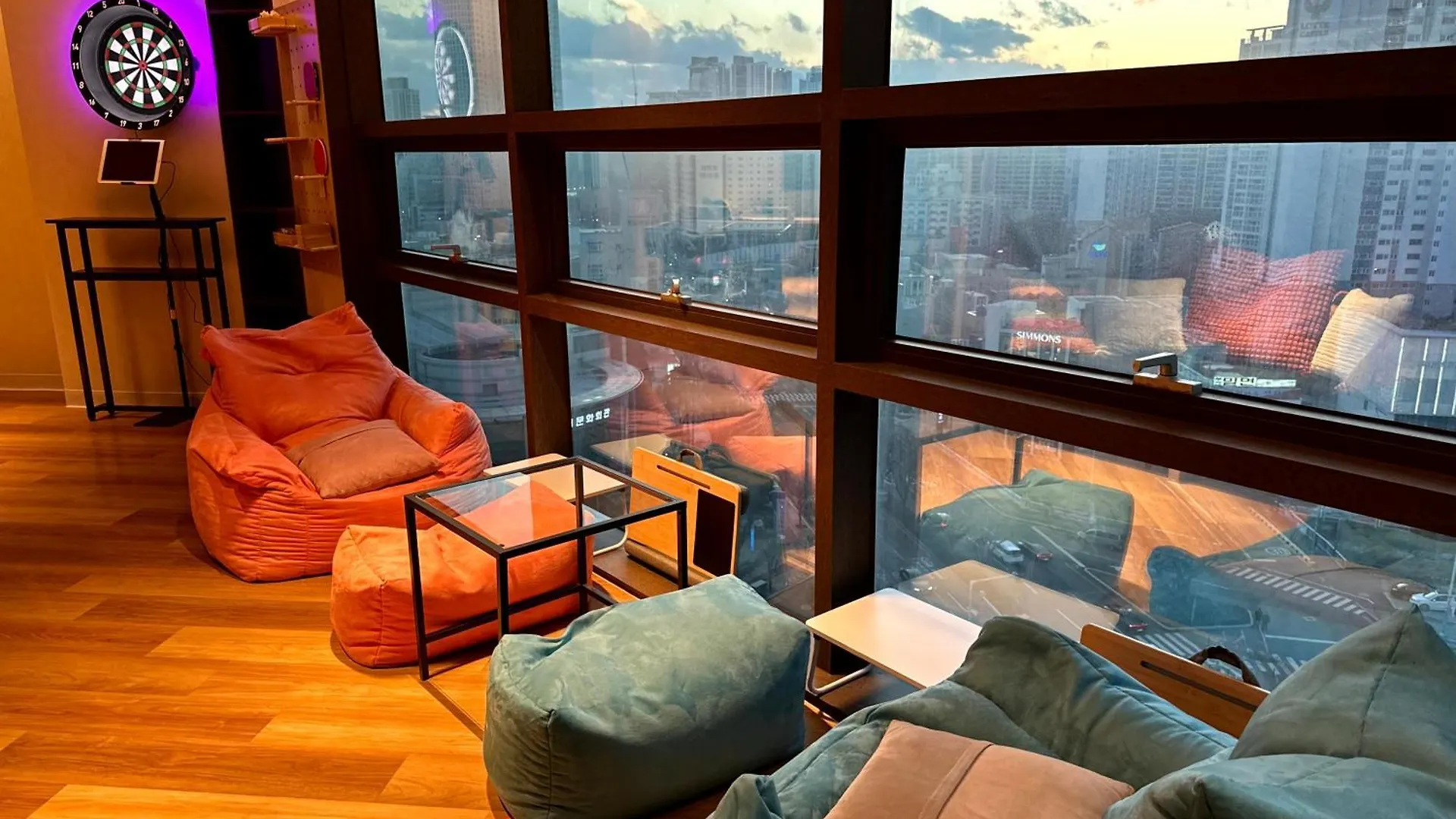 Nomad Live Hostel Busan