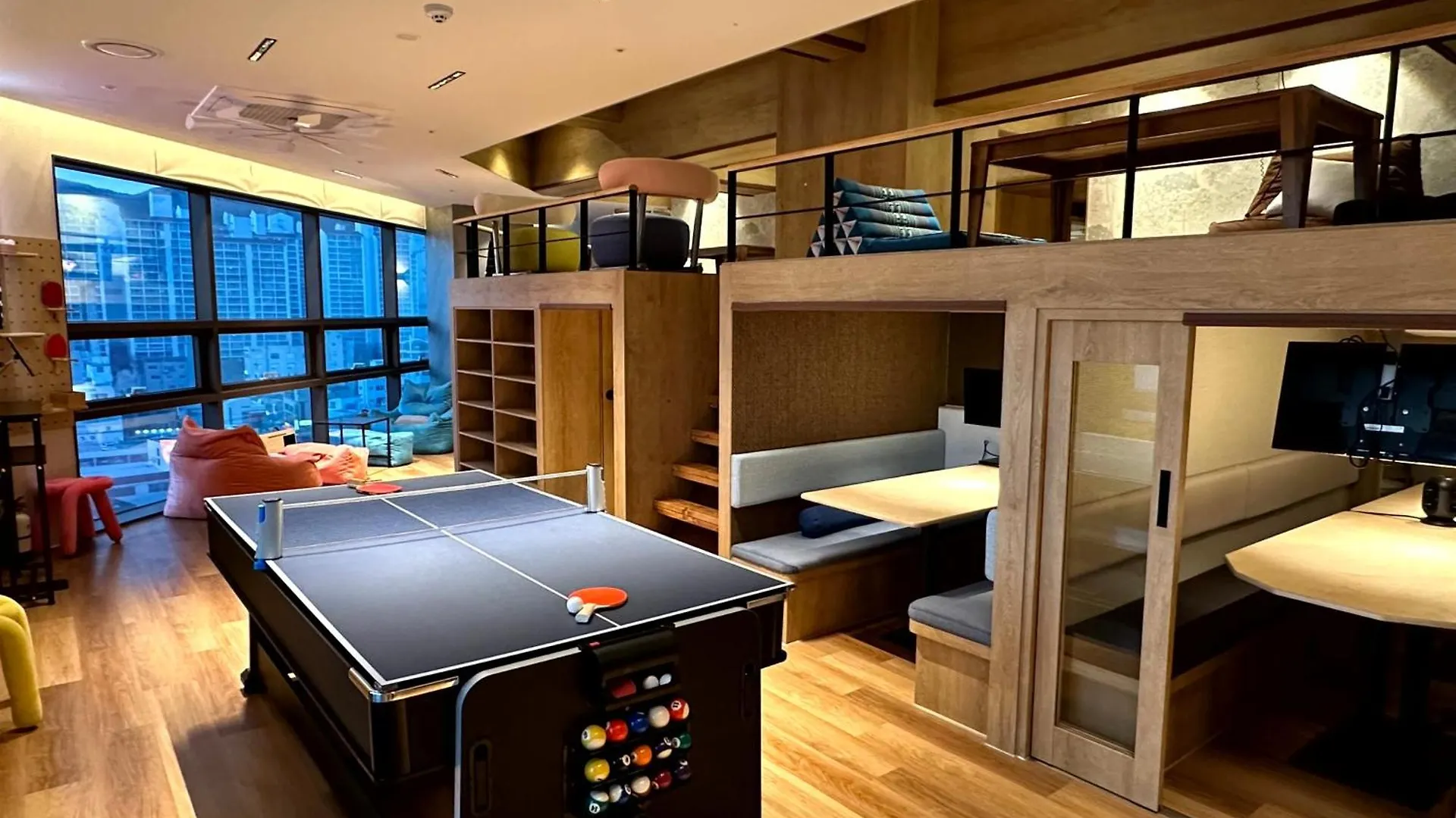 Nomad Live Hostel Busan 0*,